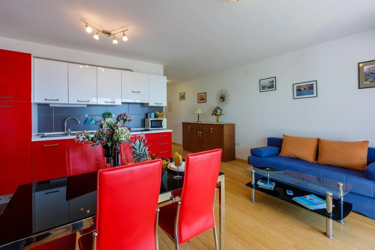 Apartments Robic Selce