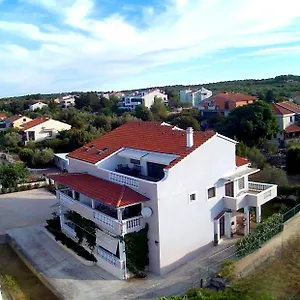 https://apartman-lipotica-diklo.hotelinzadar.com