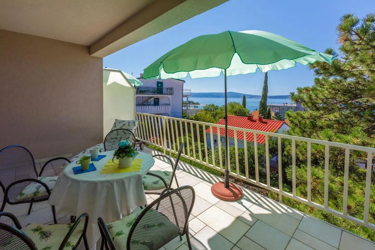 Apartments Robic Selce