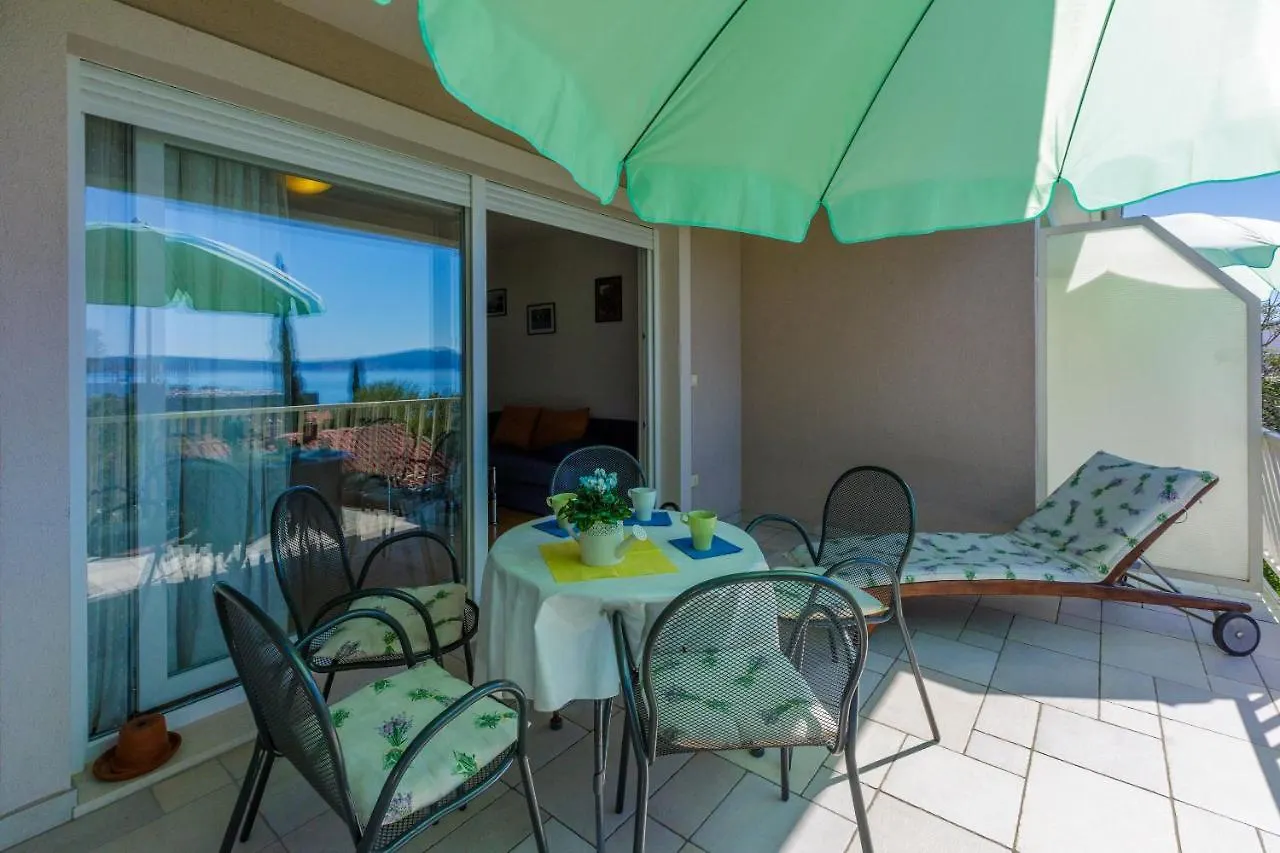 Apartments Robic Selce Kroatien