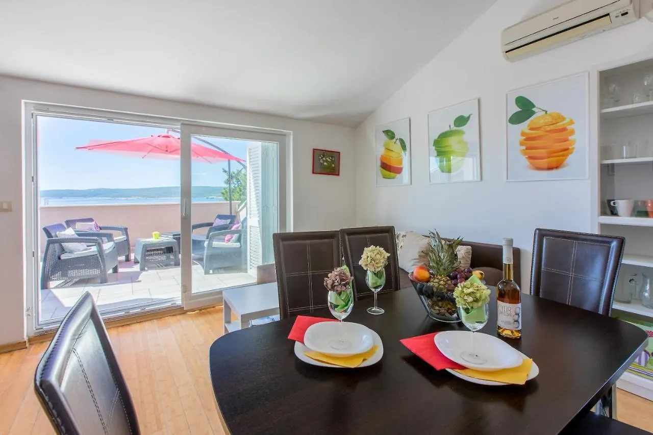 Apartments Robic Selce