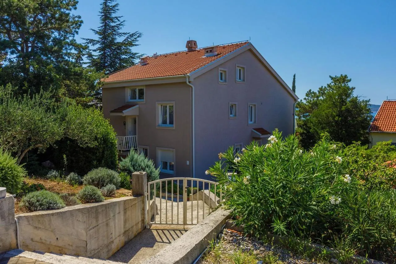 Apartments Robic Selce 0*,  Kroatien